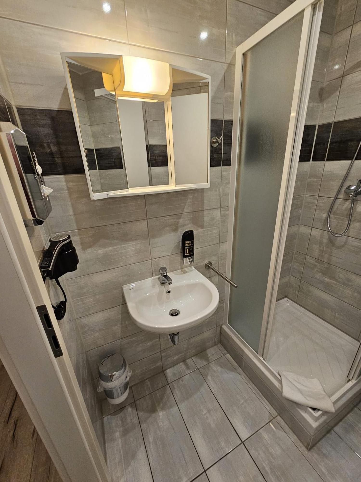Hotel Post Nuertingen Ngoại thất bức ảnh
